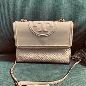 TORY BURCH SMALL FLEMING POLISHED-GRAIN CONVERTIBLE SHOULDER BAG